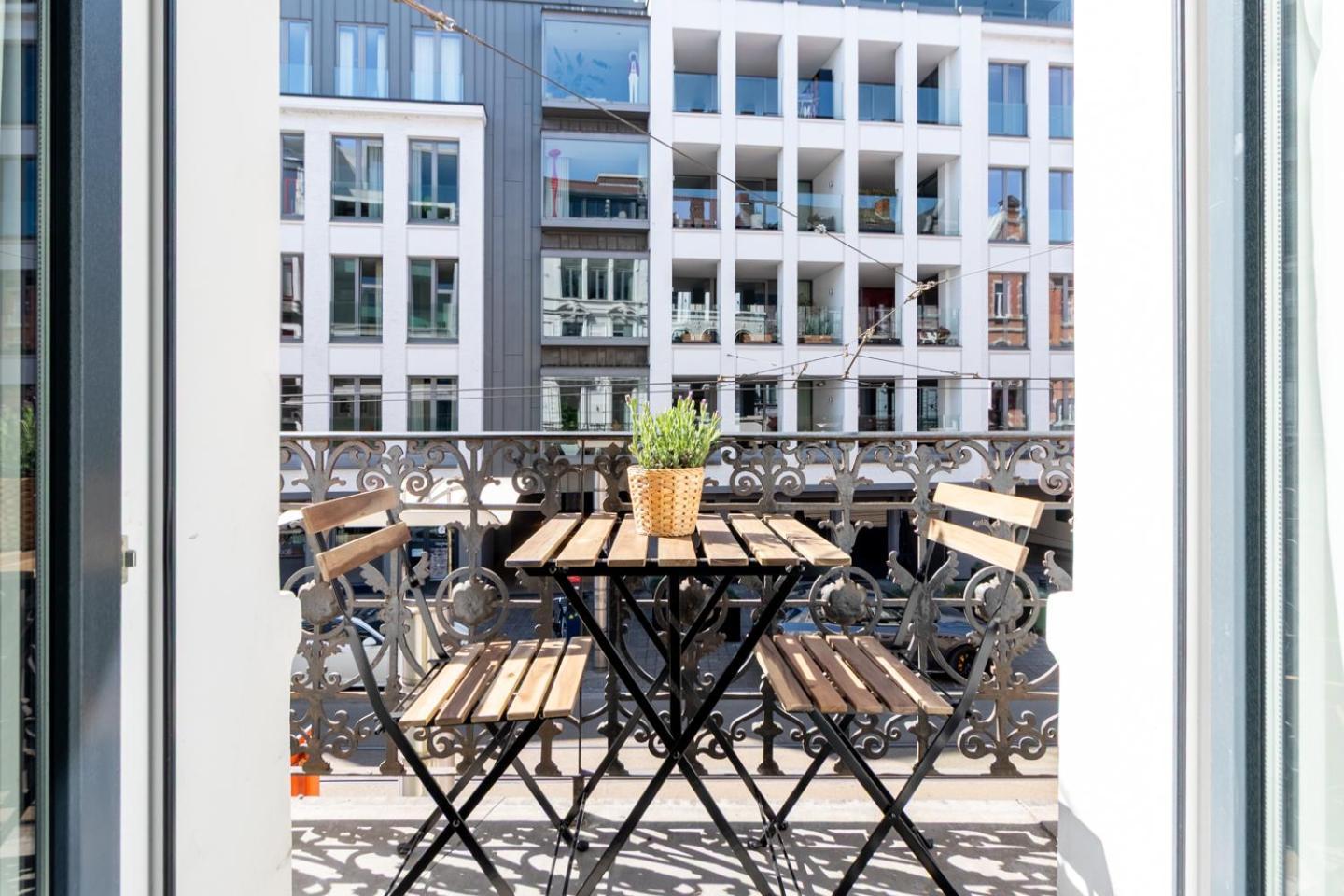 Bright, Spacious Apartments & Perfectly Located In The Heart Of Gent Exterior foto